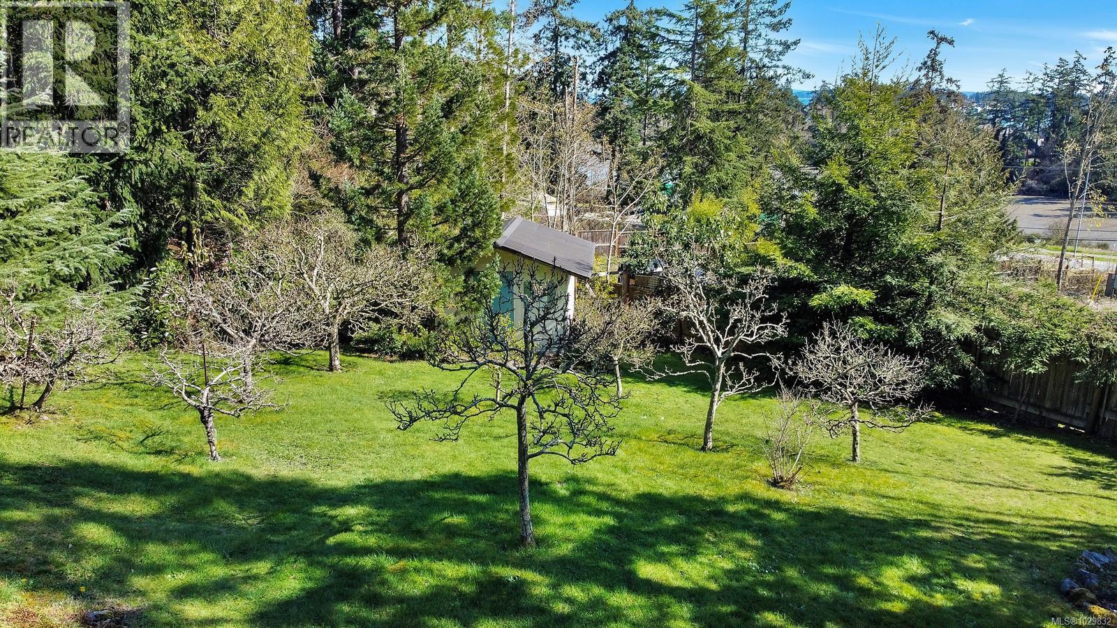 11007 Cedar Lane, North Saanich