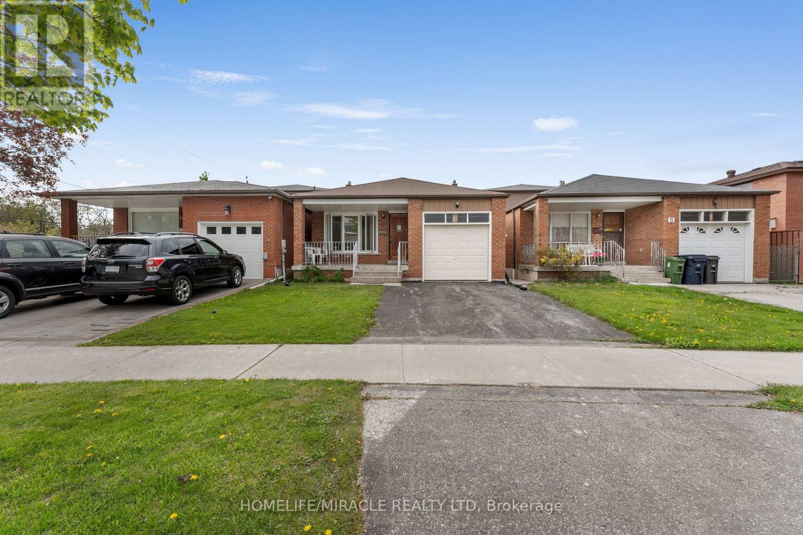 4 GREENDOWNS DRIVE - 1