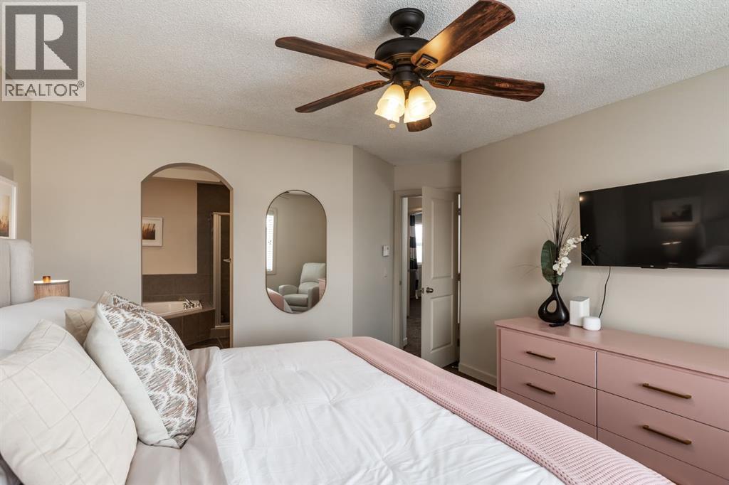 Single Family House for Sale in  Chapalina Heights SE Chaparral Calgary 