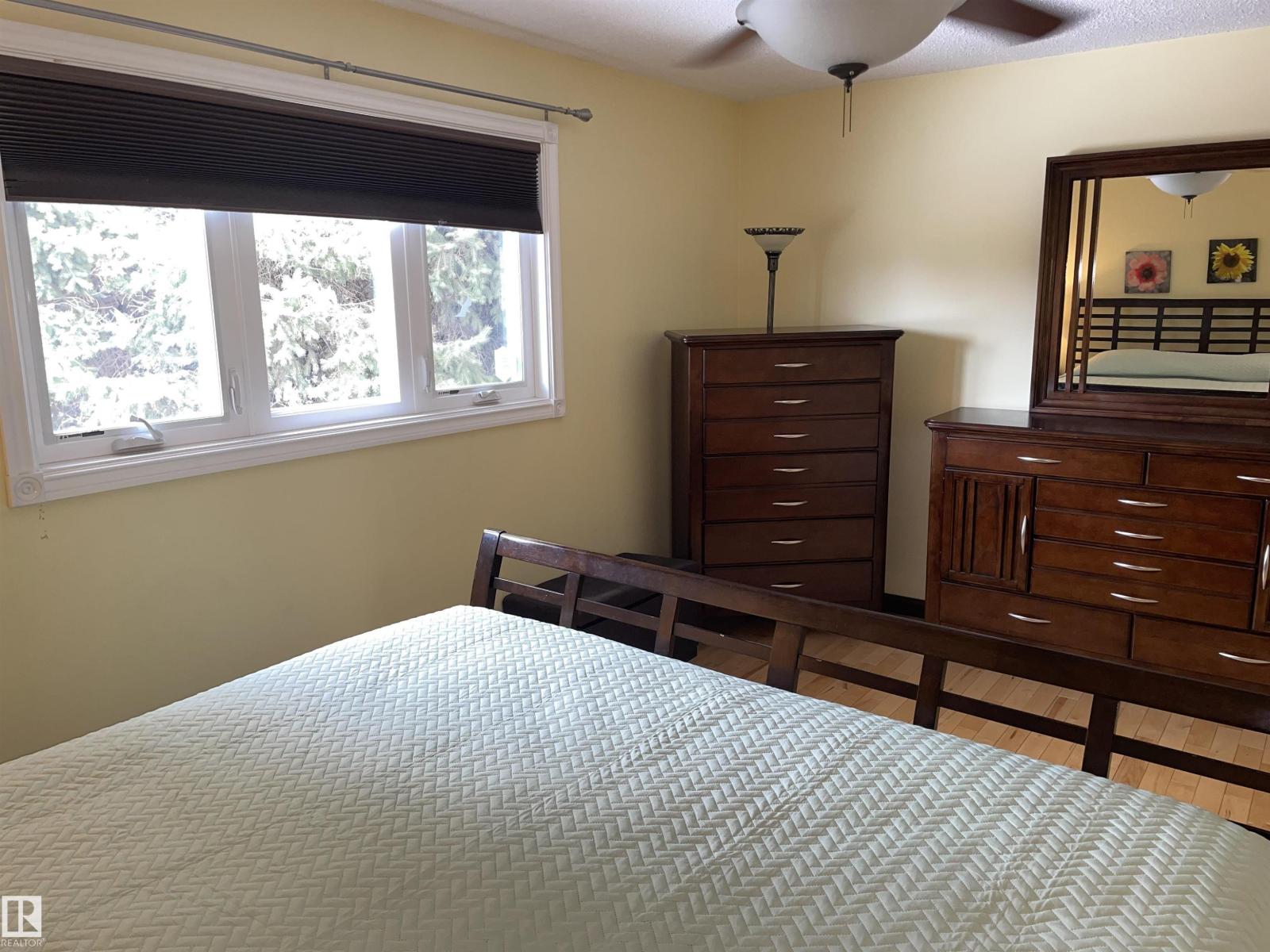 14212 30 ST NW, Edmonton