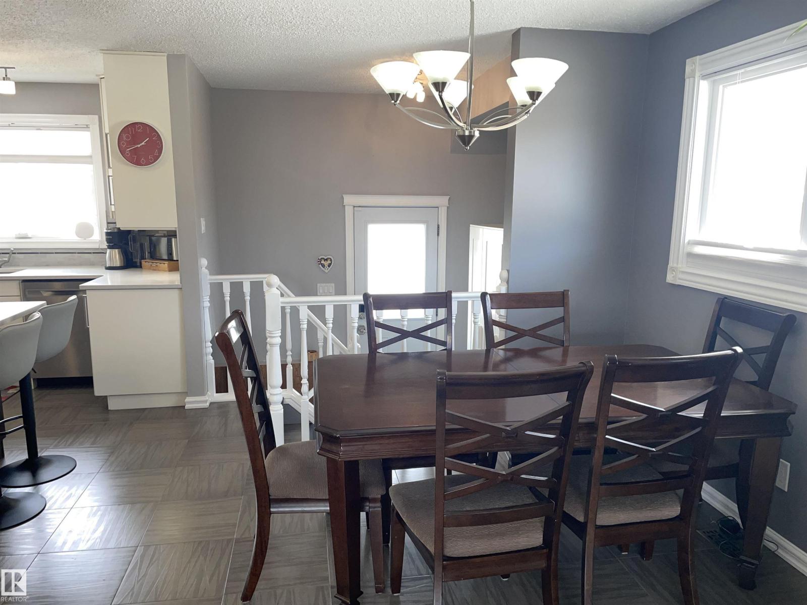 14212 30 ST NW, Edmonton