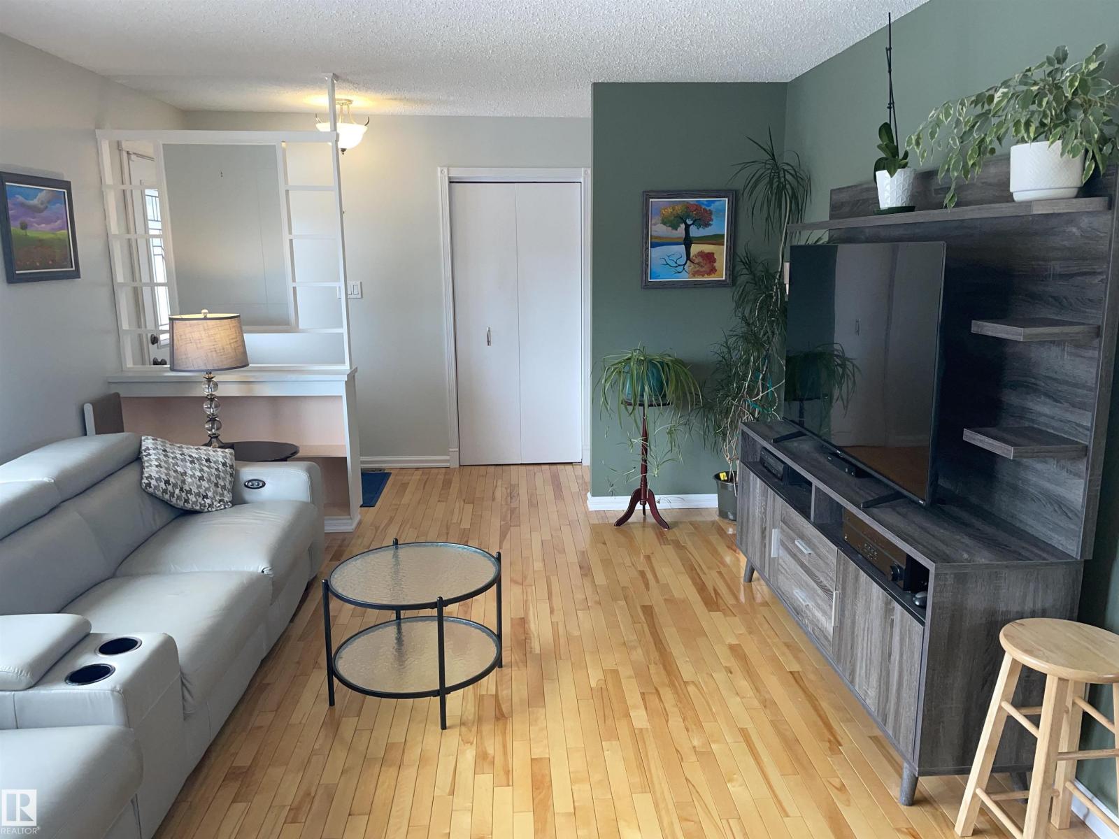 14212 30 ST NW, Edmonton