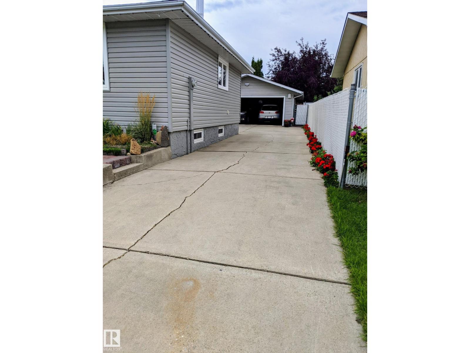 14212 30 ST NW, Edmonton