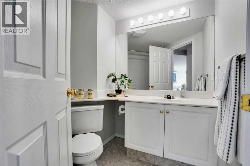 Single Family House for Sale in   Chaparral Ridge Drive SE Chaparral Calgary 