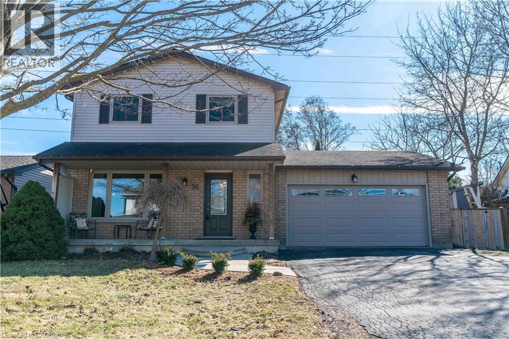 16 CLANSMAN Crescent