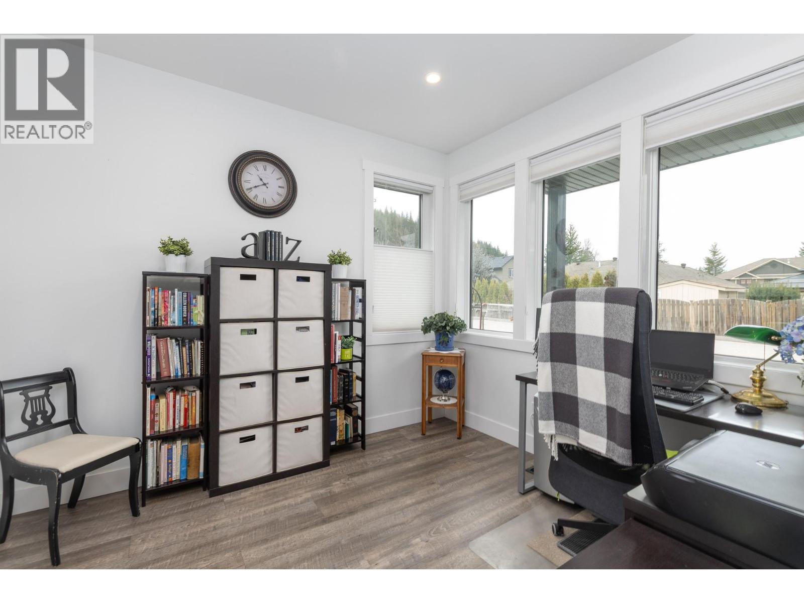 4 1441 20 Avenue Southeast, Salmon Arm