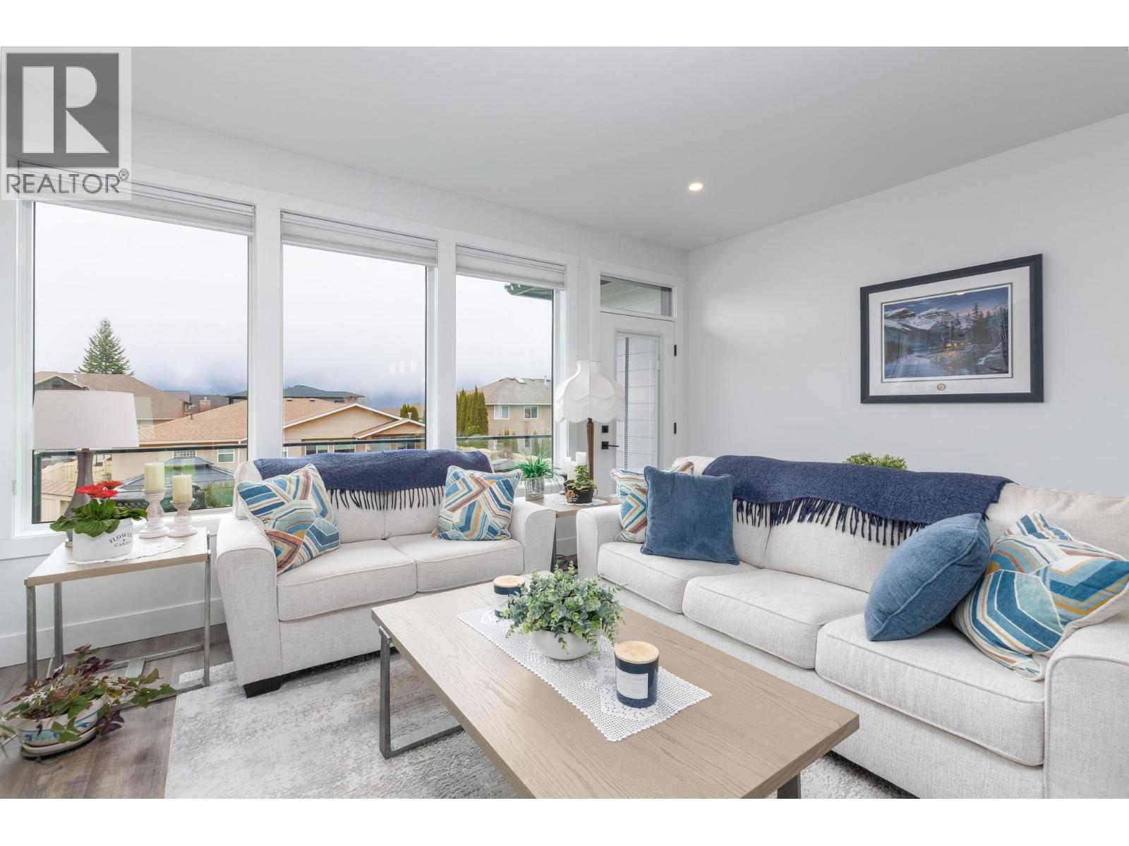 4 1441 20 Avenue Southeast, Salmon Arm