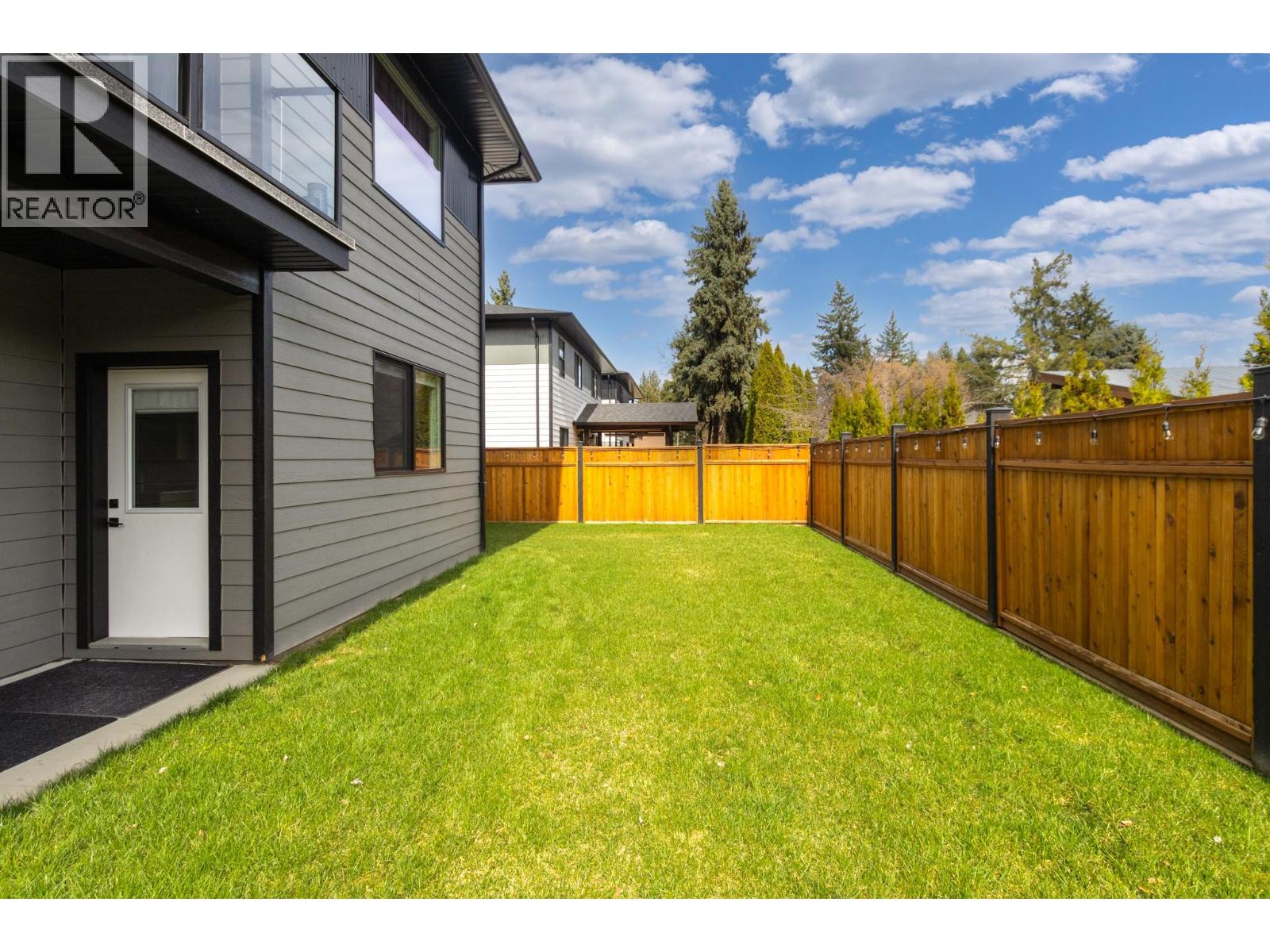 4 1441 20 Avenue Southeast, Salmon Arm
