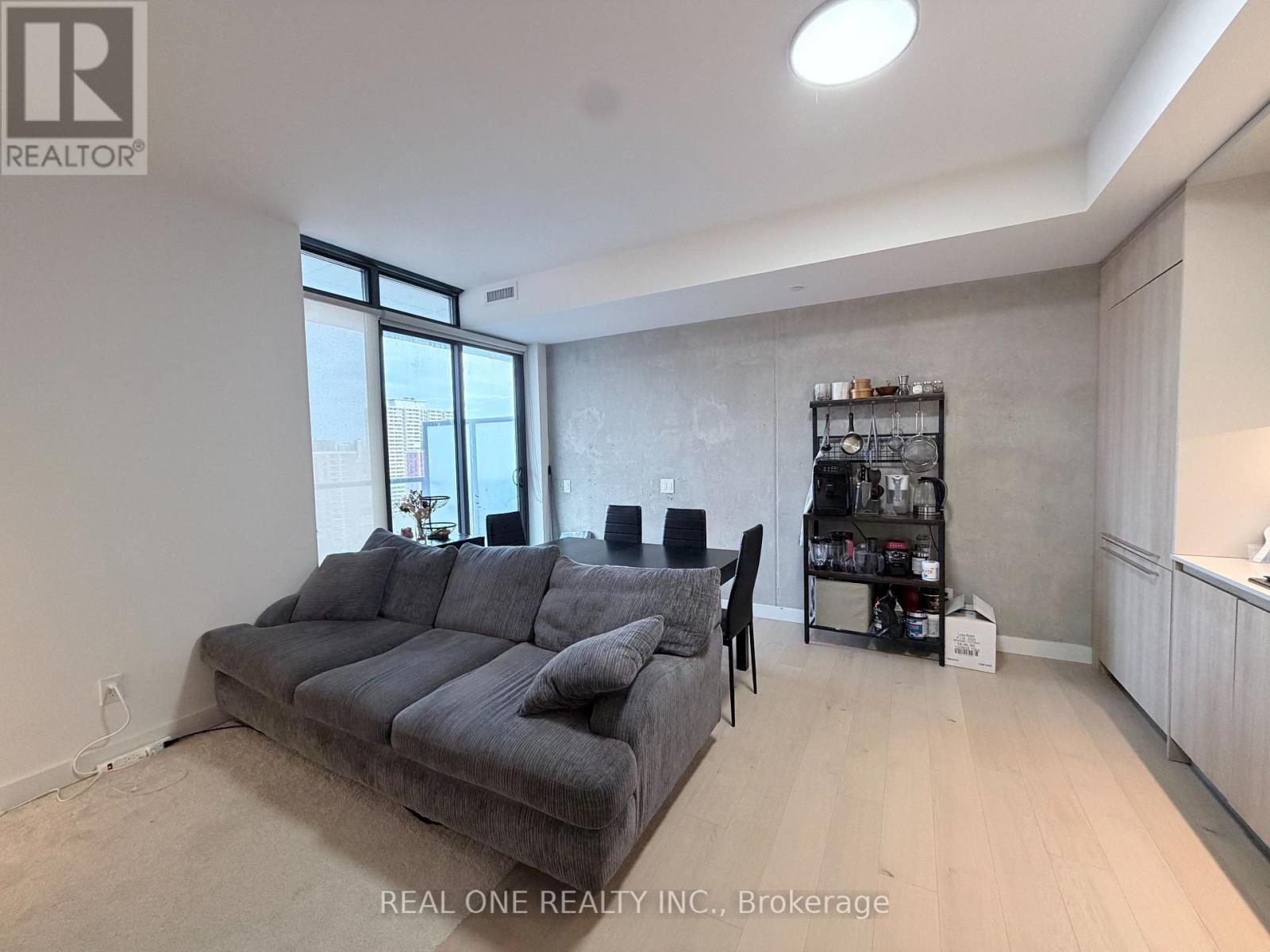 1501 - 81 WELLESLEY STREET E