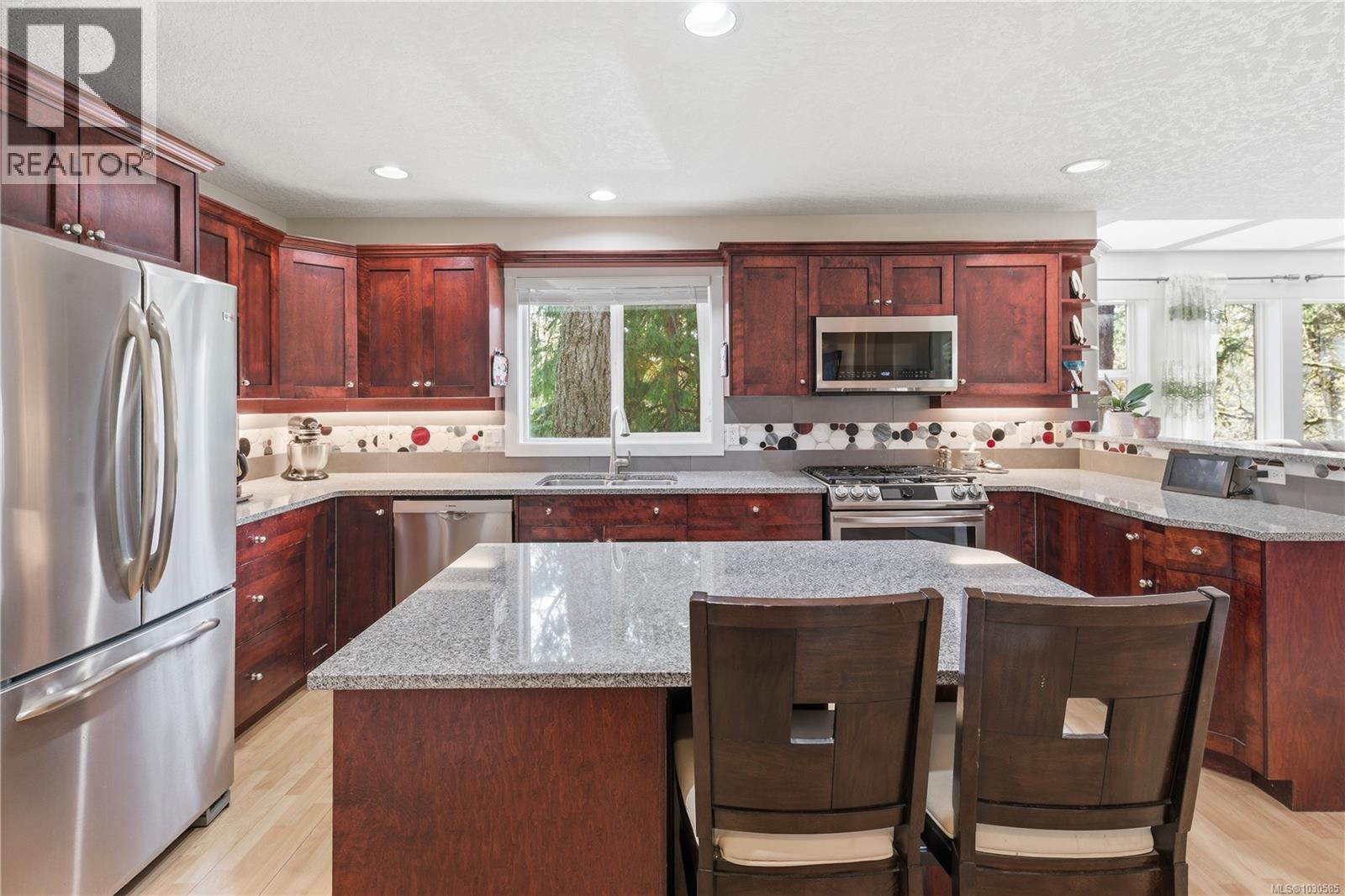 81 Chilco Ridge Pl, View Royal