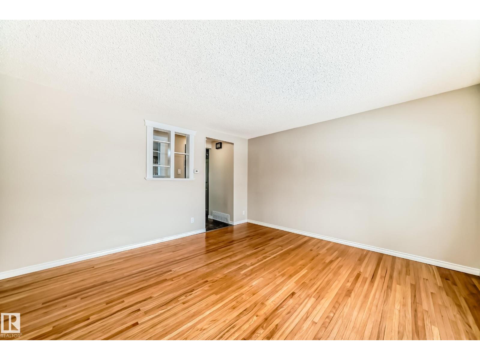 13222 83 ST NW, Edmonton