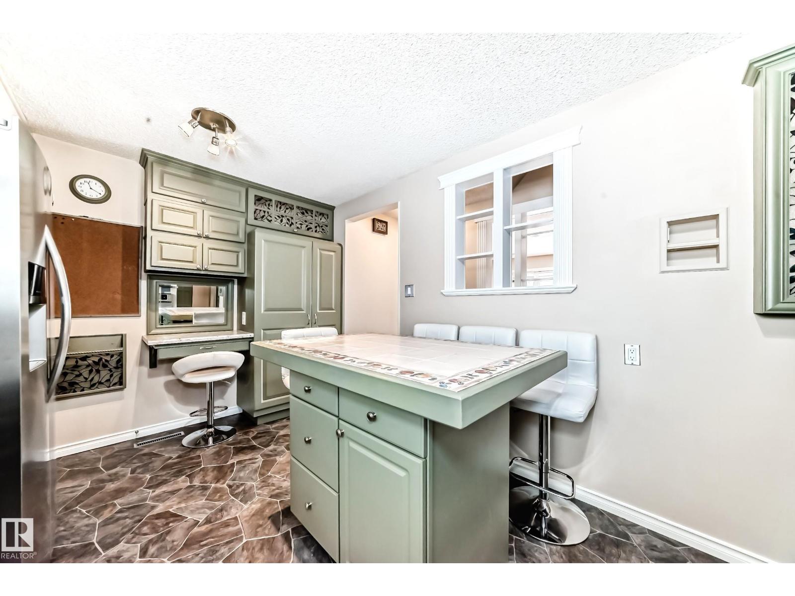 13222 83 ST NW, Edmonton