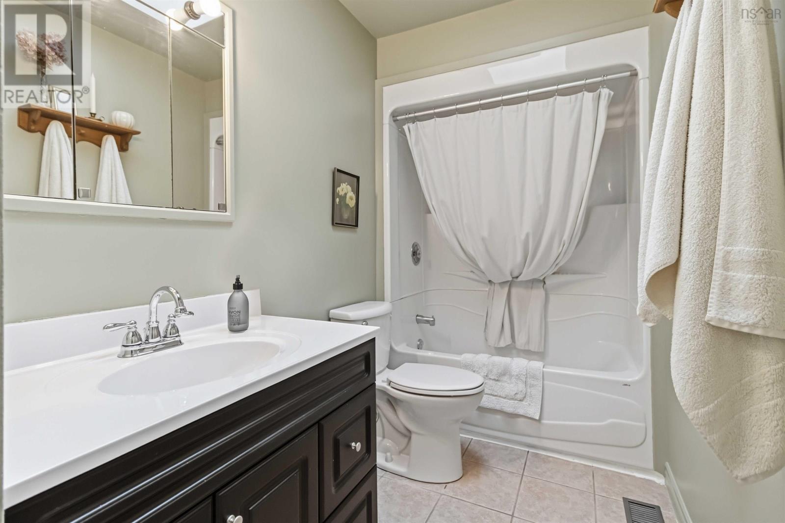 100 GREENDALE COURT - 12