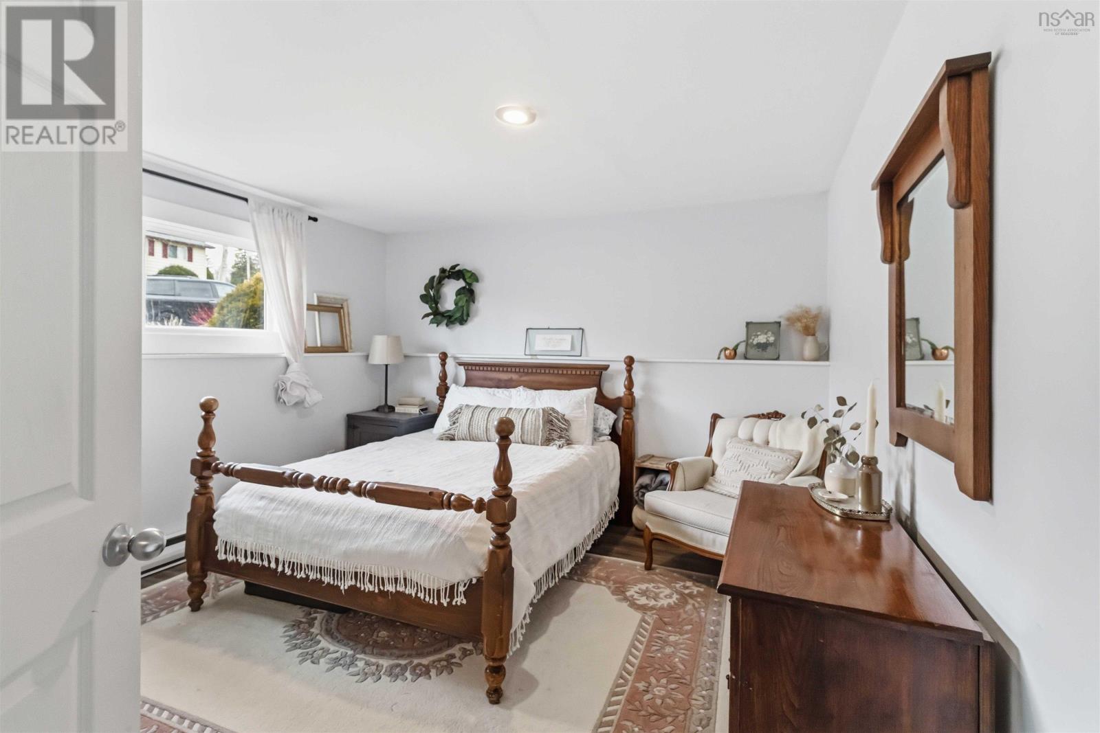 100 GREENDALE COURT - 20