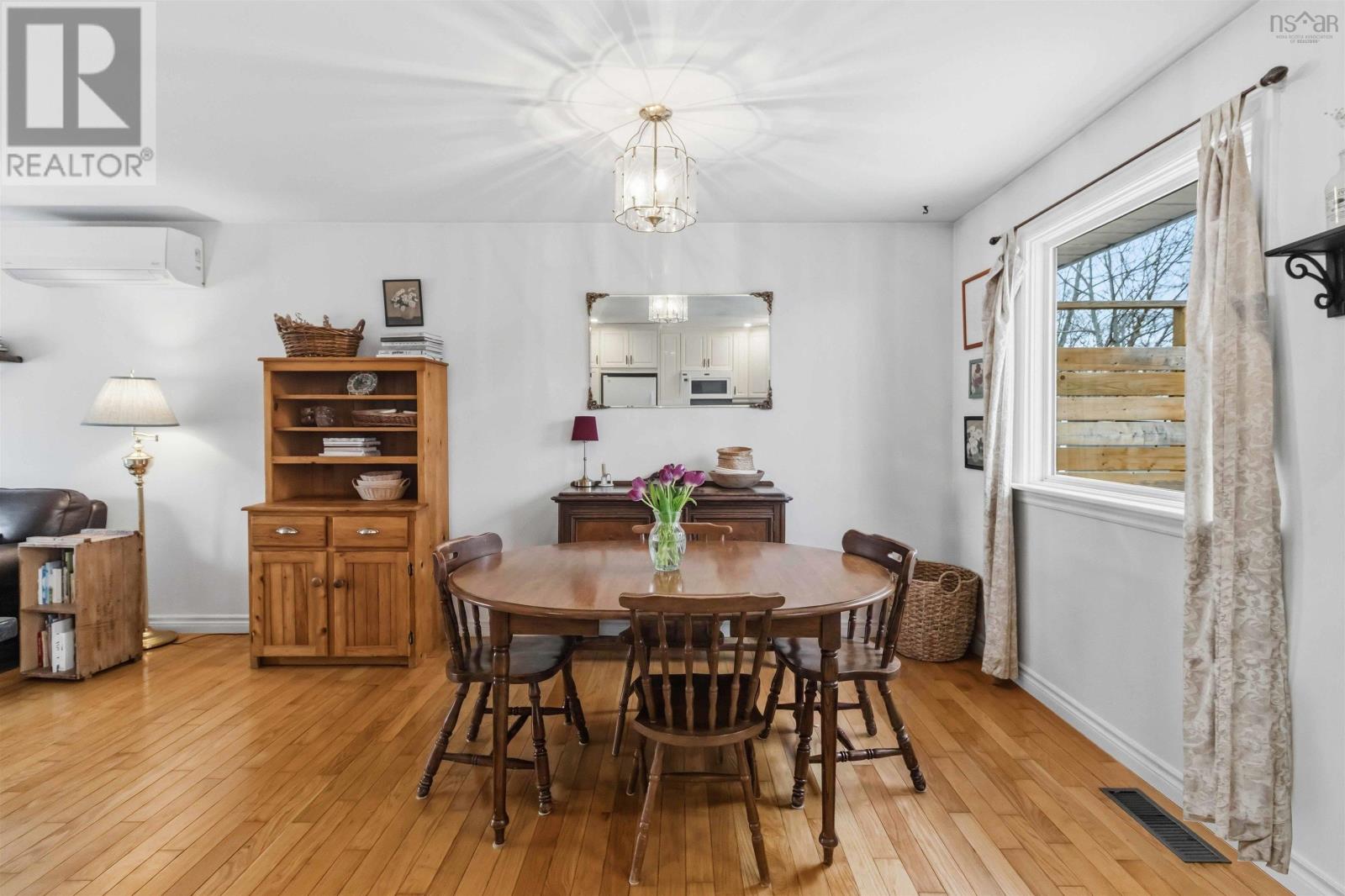 100 GREENDALE COURT - 4