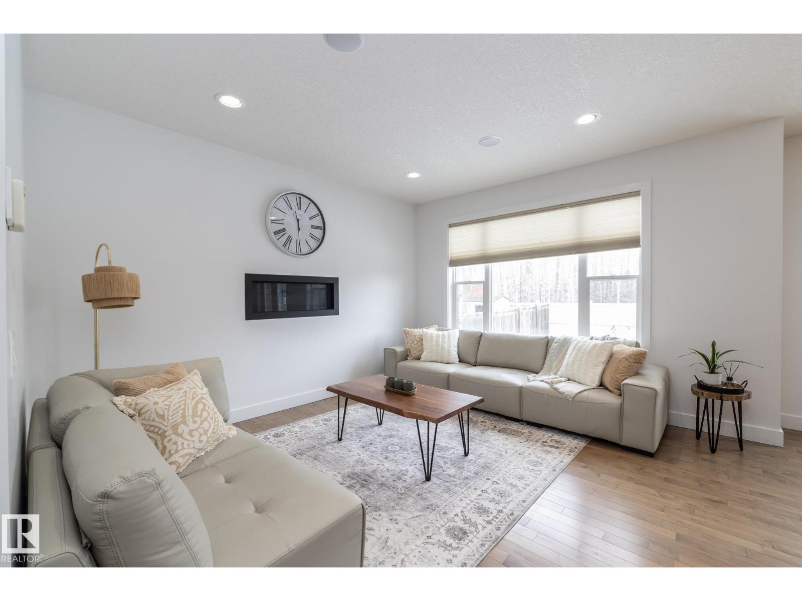 14 EDGEWATER TERR North, St. Albert