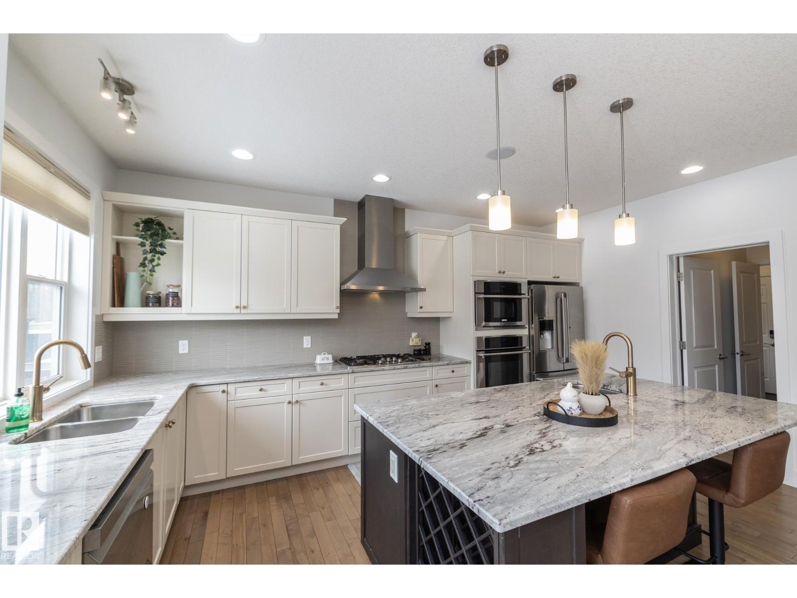 14 EDGEWATER TERR North, St. Albert