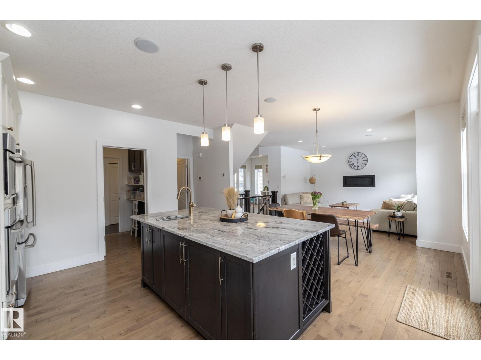 14 EDGEWATER TERR North, St. Albert