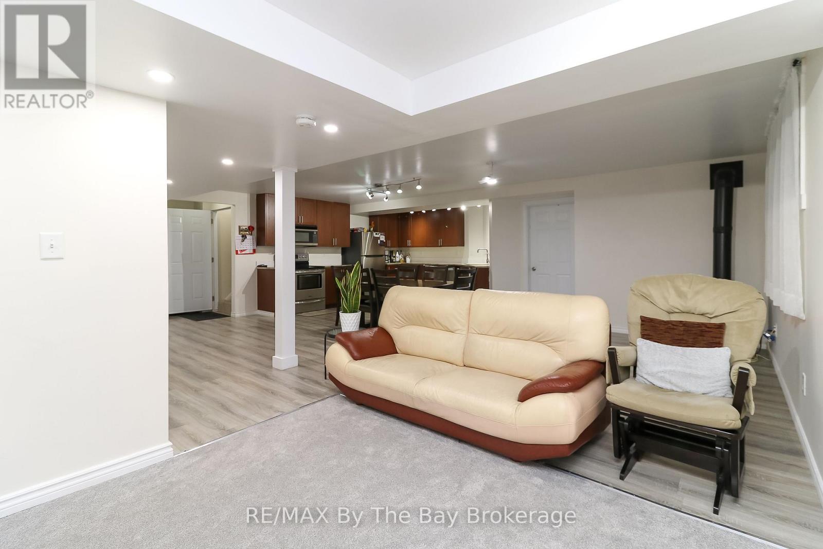37 WALNUT DRIVE - 45