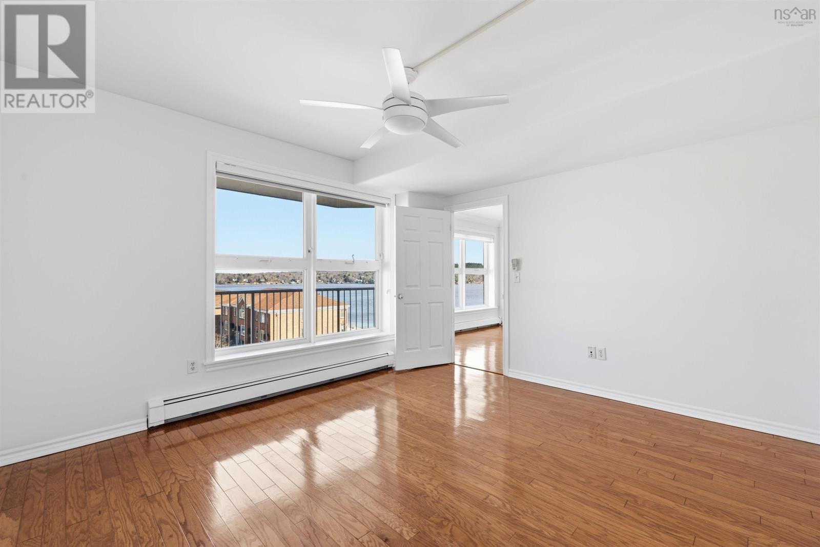 #403 99 WATERFRONT DRIVE - 26