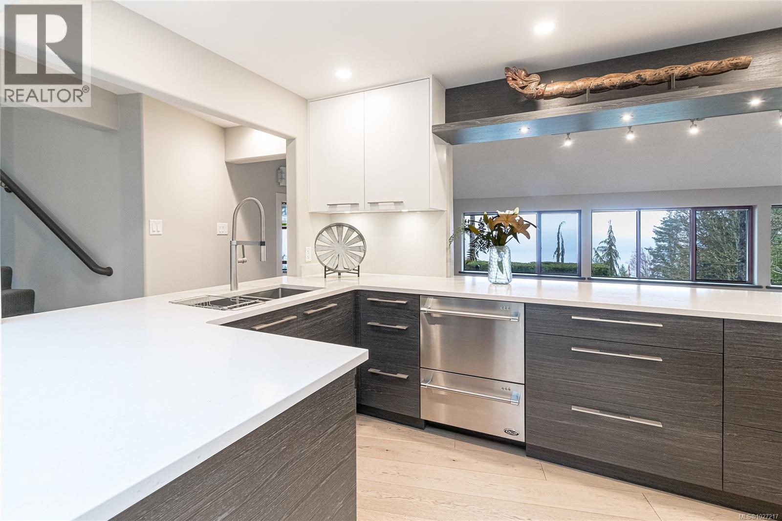 1126 HIGHVIEW PL - 24