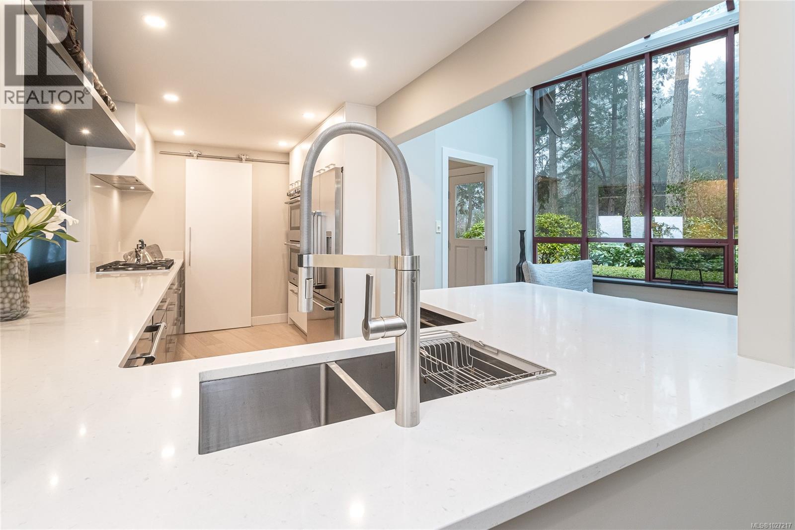 1126 HIGHVIEW PL - 23