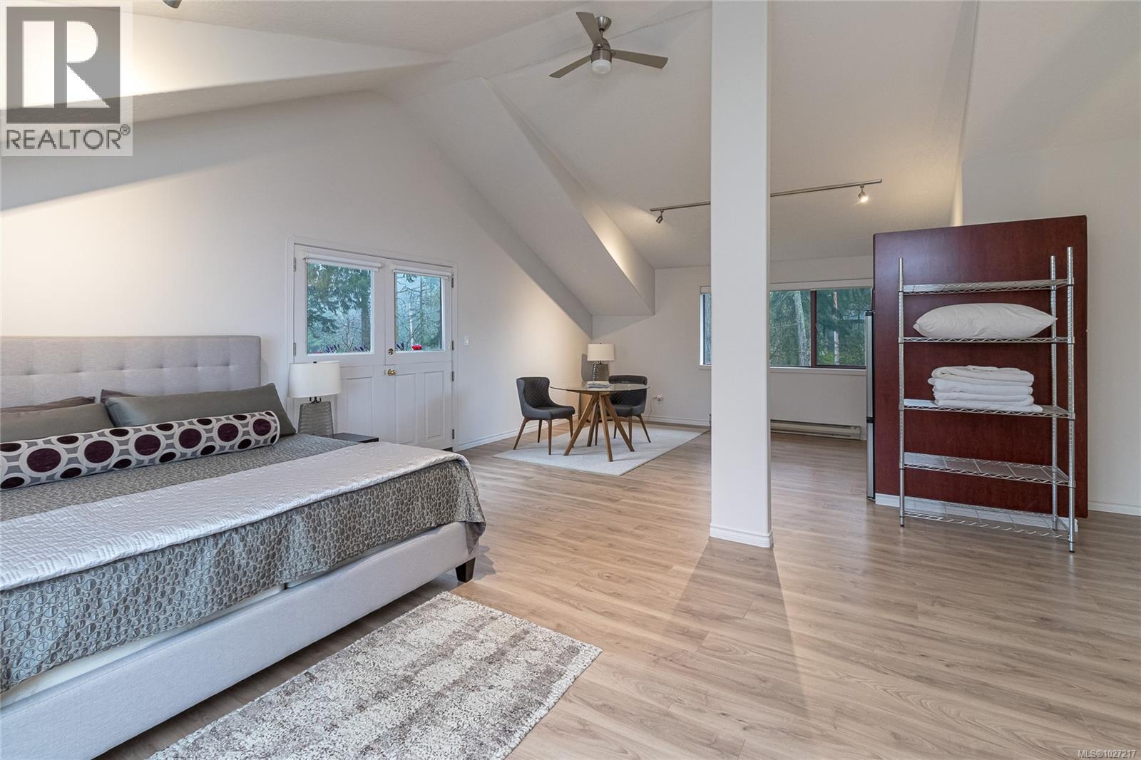 1126 HIGHVIEW PL - 57