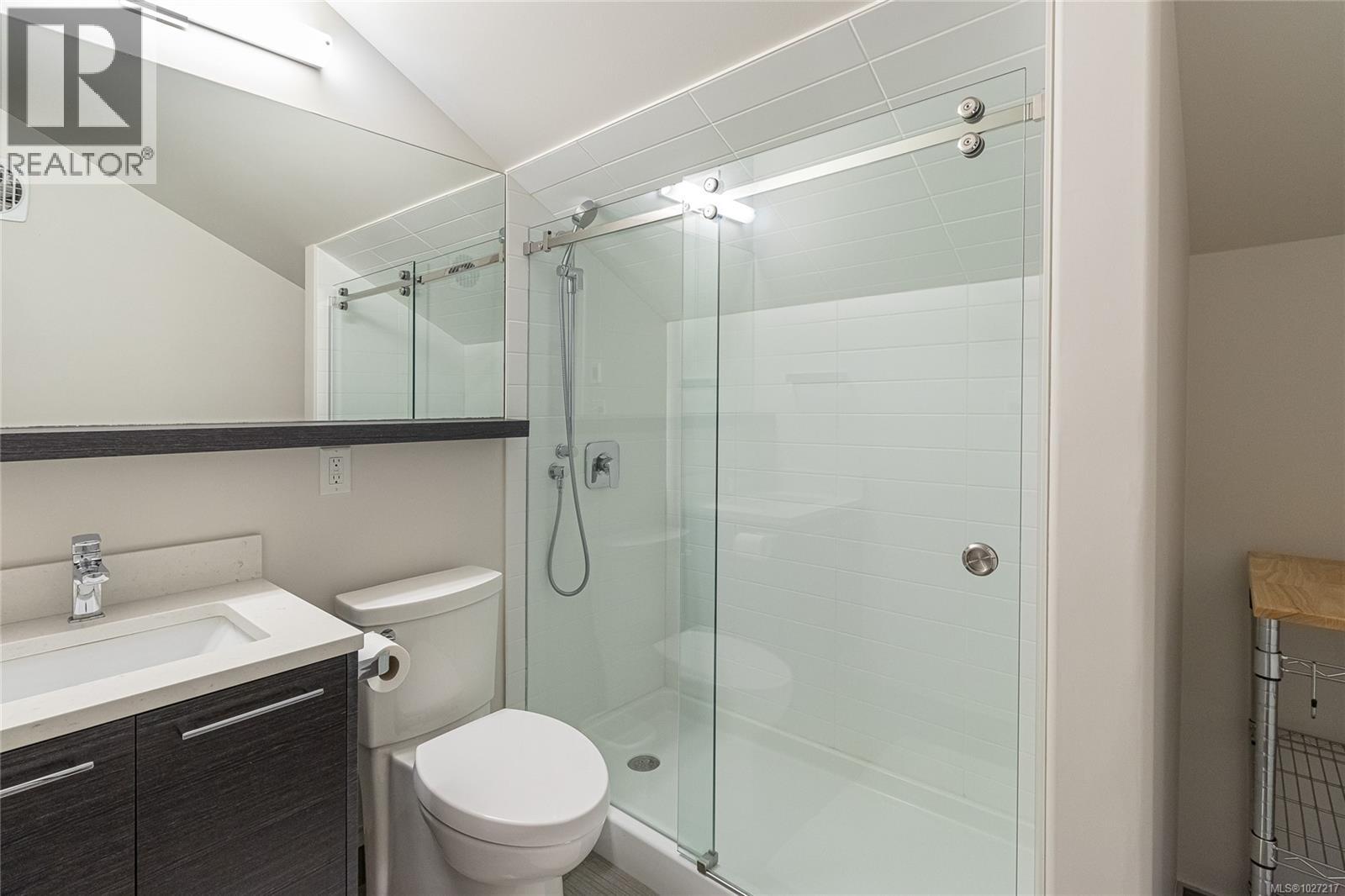 1126 HIGHVIEW PL - 60