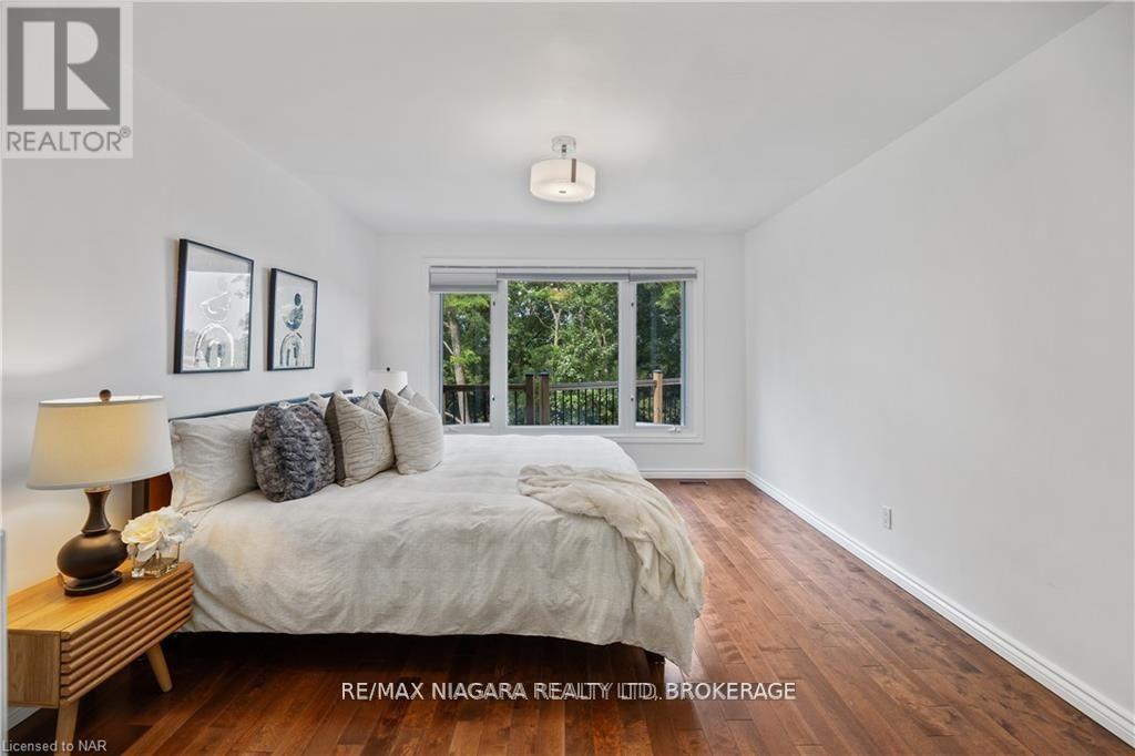 50 MELROSE DRIVE - 13