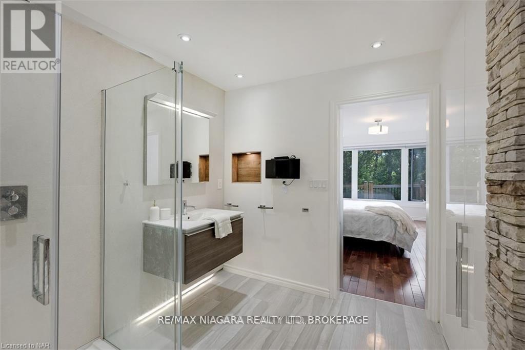 50 MELROSE DRIVE - 16