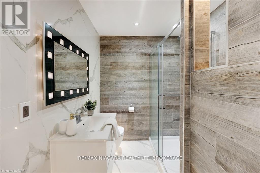 50 MELROSE DRIVE - 18