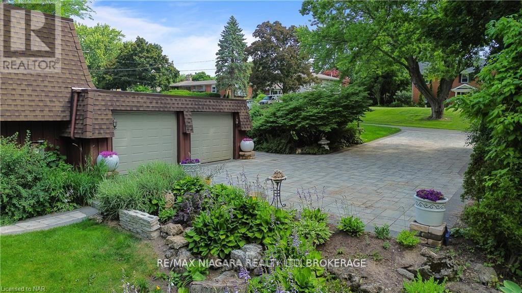 50 MELROSE DRIVE - 27