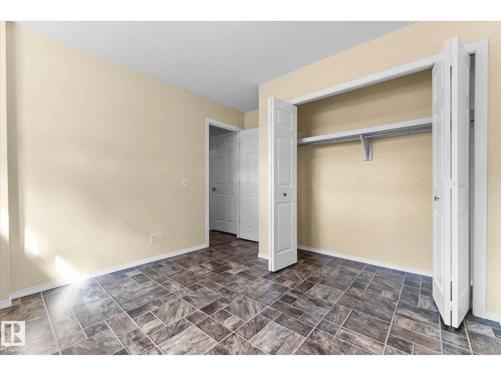 124 KLARVATTEN RD NW, Edmonton