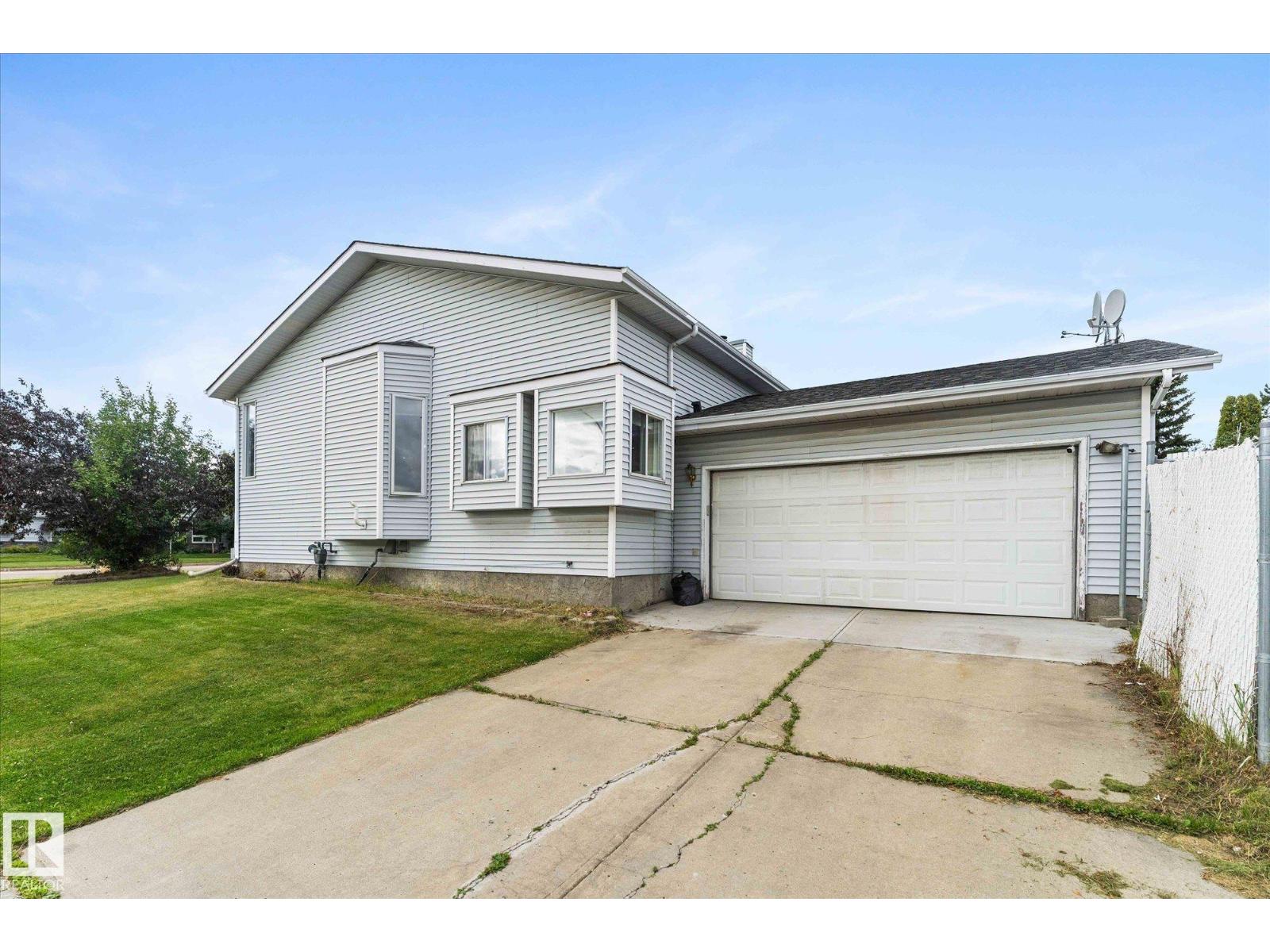 124 KLARVATTEN RD NW, Edmonton