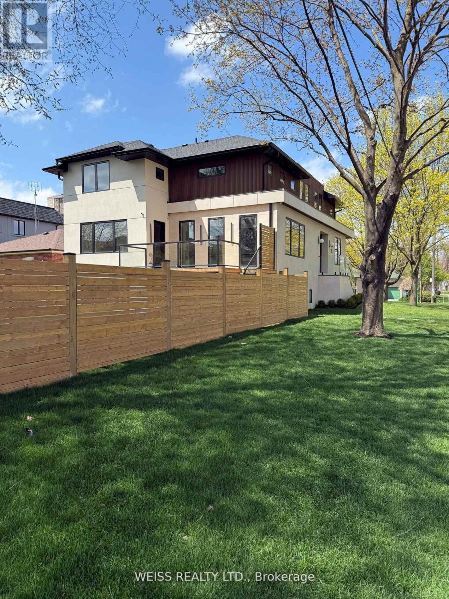 137 BANNOCKBURN AVENUE - 25