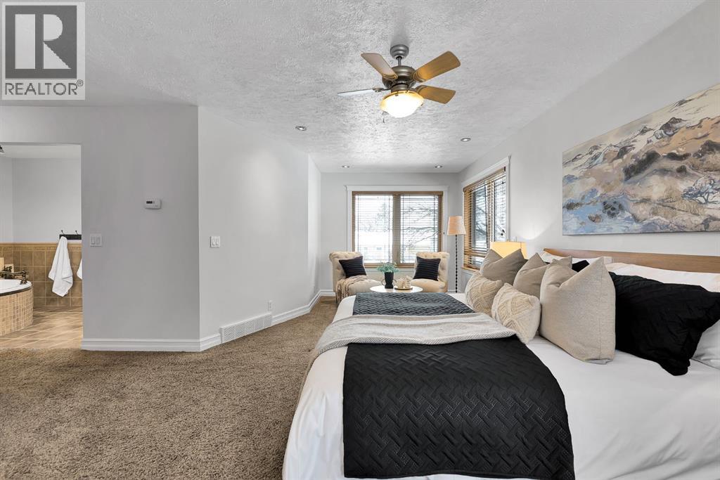 Single Family House Bungalow for Sale in  Grove Hill Road SW Glendale Calgary 