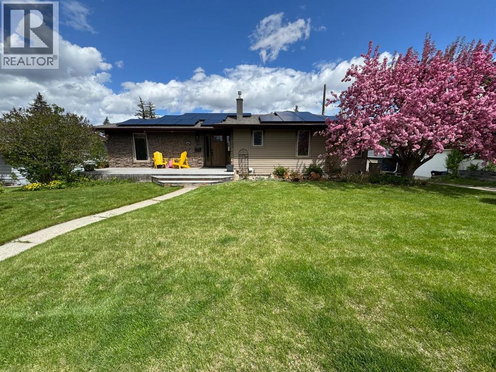 4712 Grove Hill Road SW, Calgary, Alberta