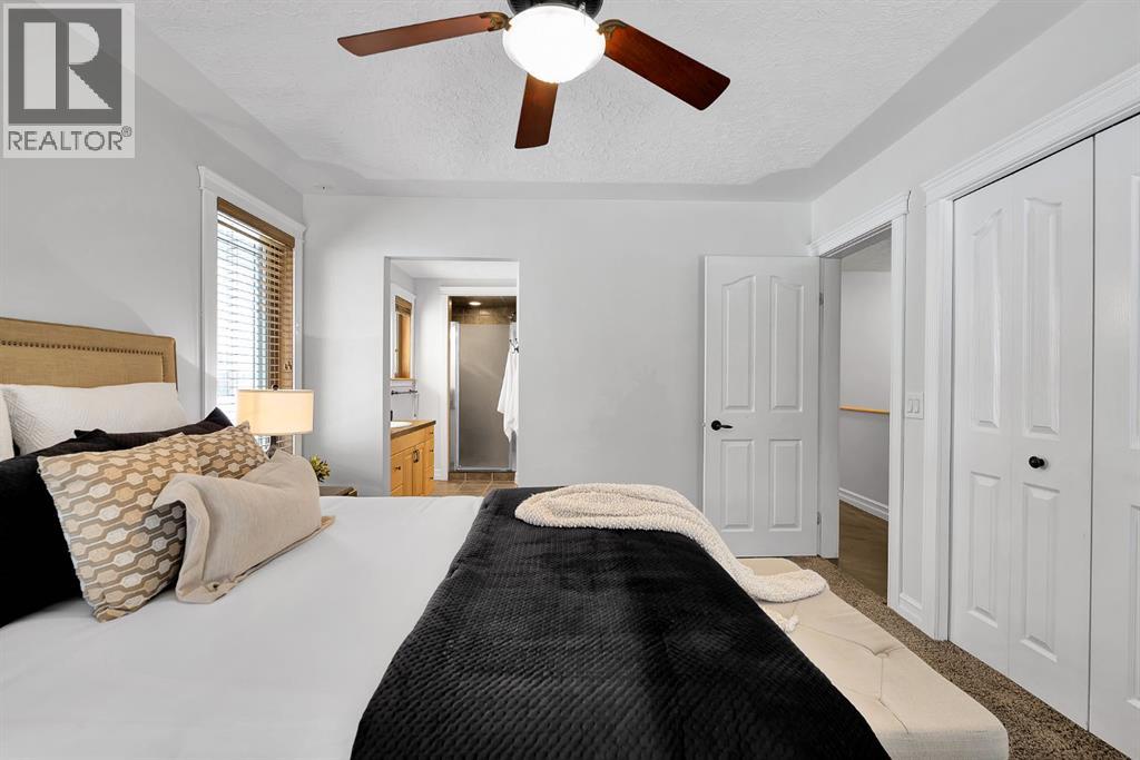 Single Family House Bungalow for Sale in  Grove Hill Road SW Glendale Calgary 