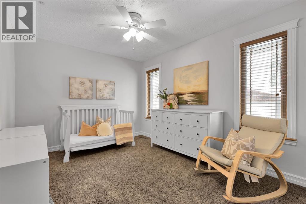 Single Family House Bungalow for Sale in  Grove Hill Road SW Glendale Calgary 