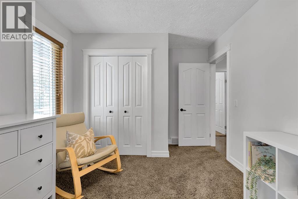 Single Family House Bungalow for Sale in  Grove Hill Road SW Glendale Calgary 