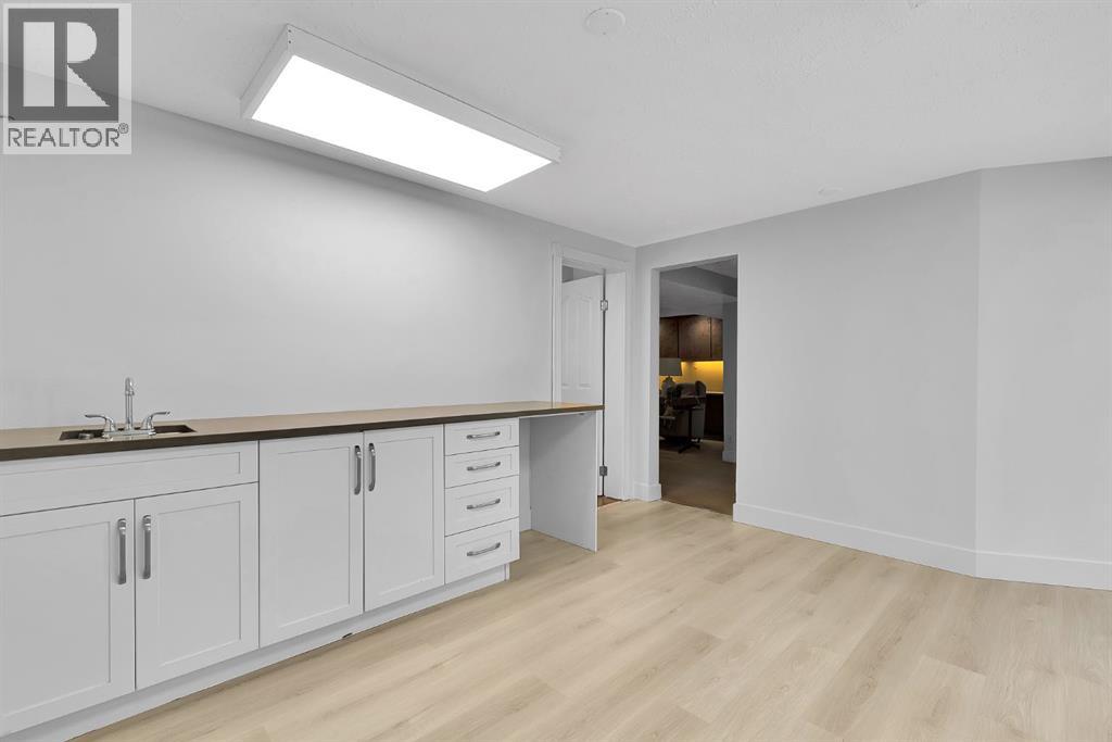 Single Family House Bungalow for Sale in  Grove Hill Road SW Glendale Calgary 