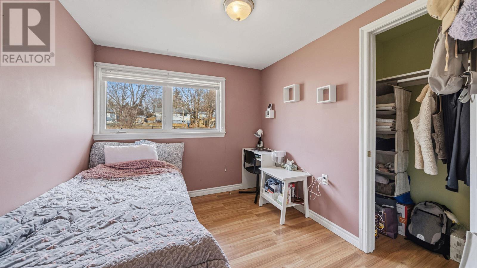 28 IRENE AVENUE - 24