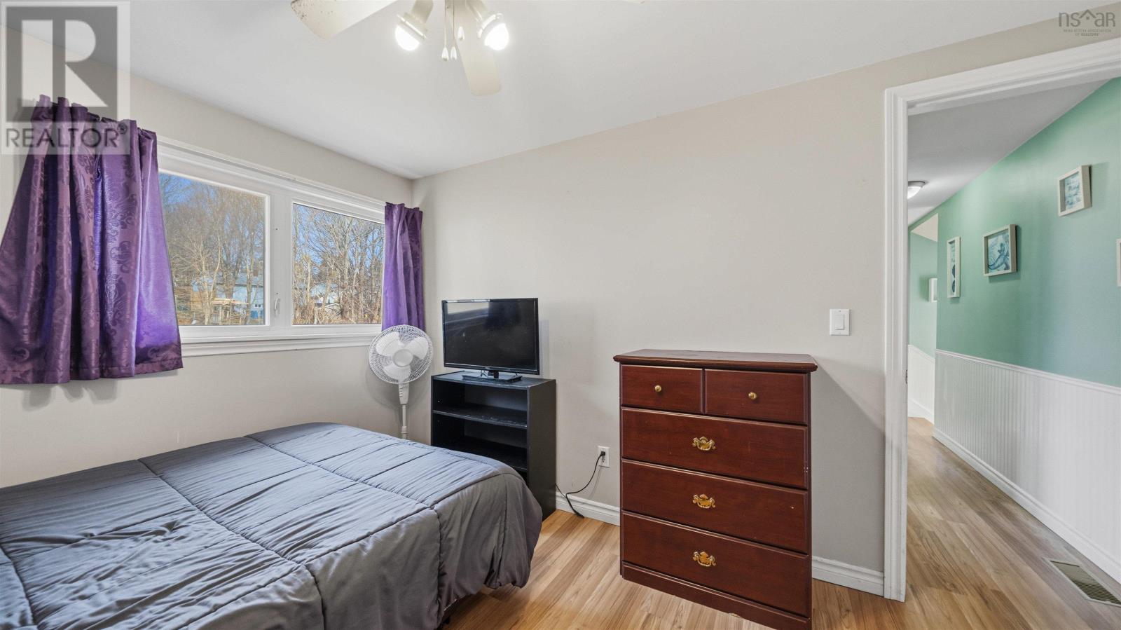 28 IRENE AVENUE - 27