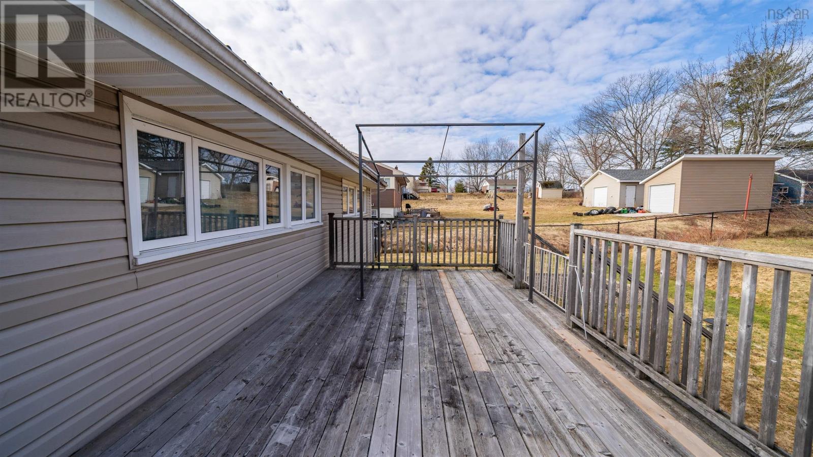 28 IRENE AVENUE - 43