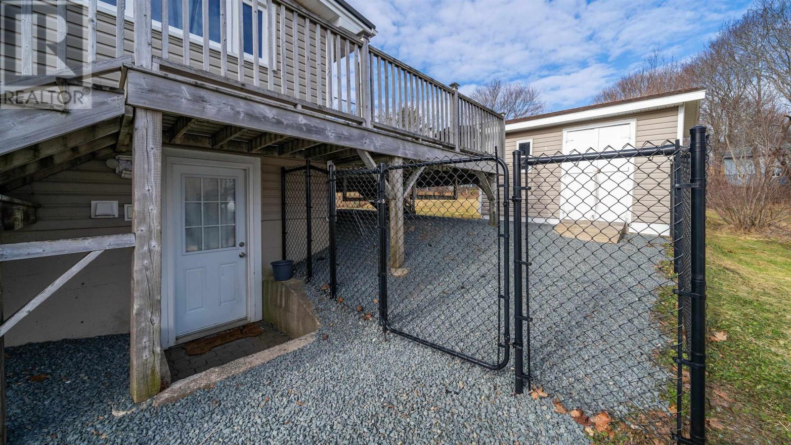 28 IRENE AVENUE - 46