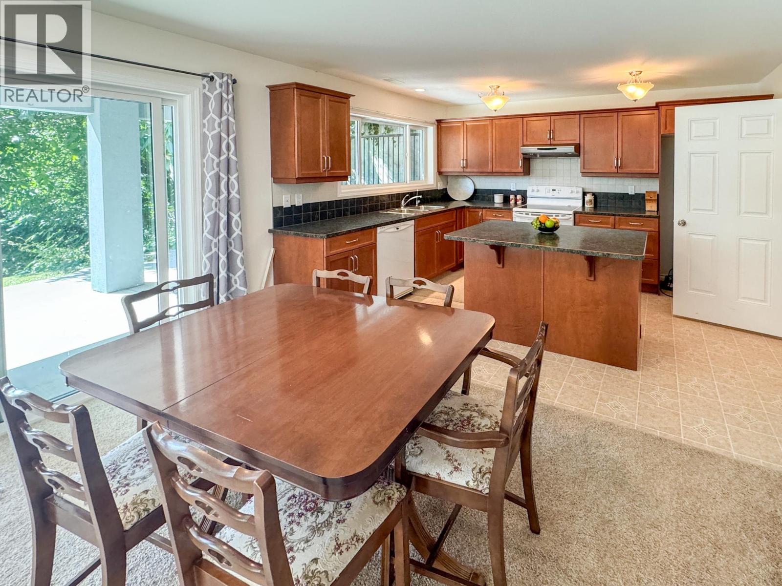 8503 Kingfisher Drive, Osoyoos