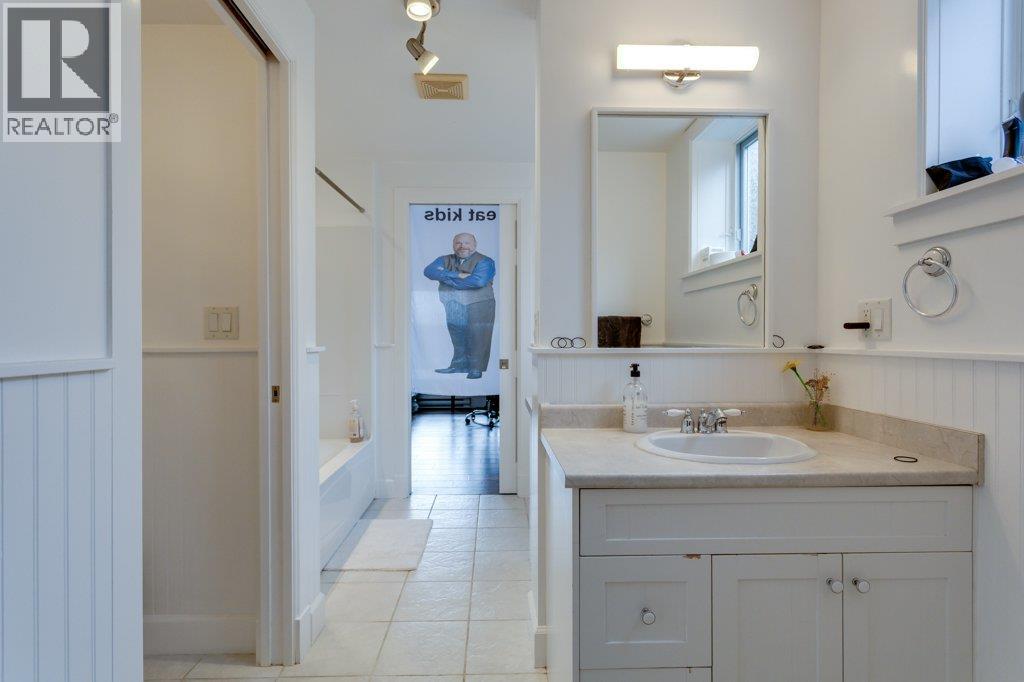  1769 Broadview Avenue, Kelowna