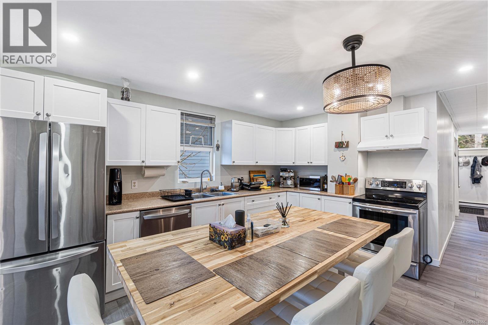 38 MACHLEARY ST - 14