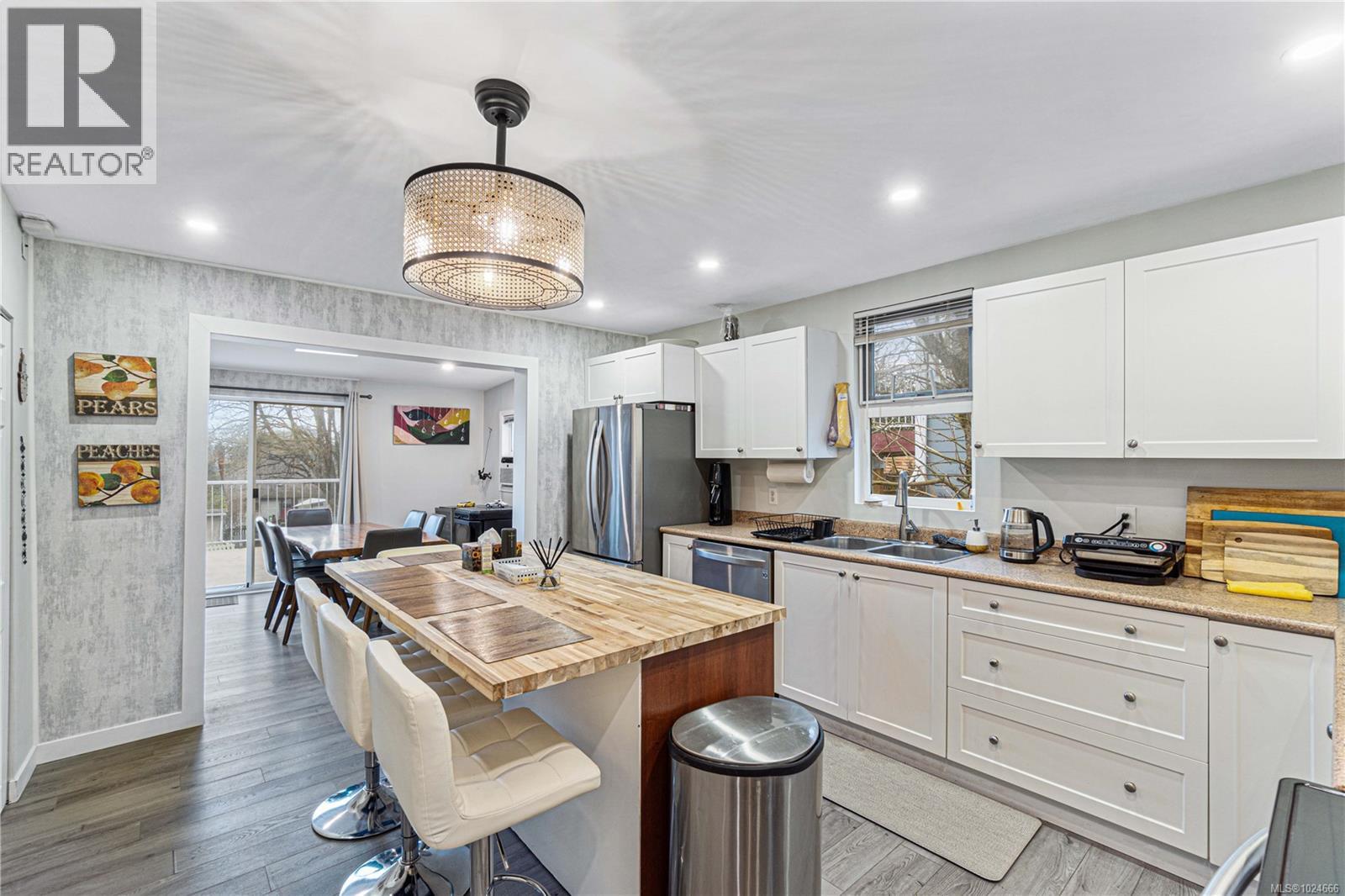 38 MACHLEARY ST - 15