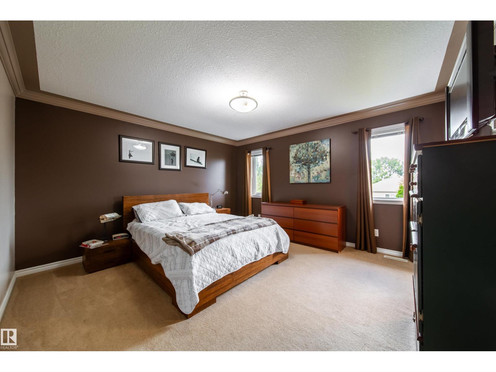 4 WINDROSE DR, Leduc